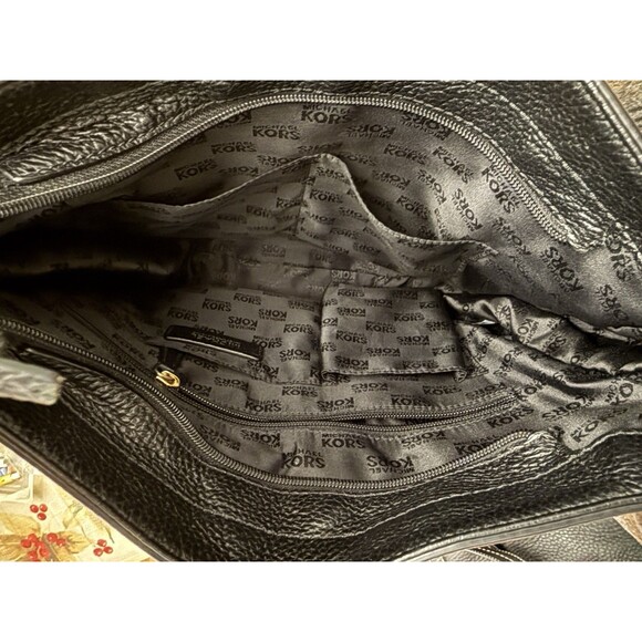 Michael Kors Julia Convertable Medium Shoulder Hobo Bag Black Leather - Picture 6 of 7